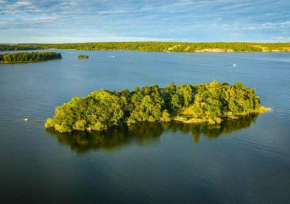 Escape to Your Very Own Private Island - Just 30 Minutes from Stockholm, Svartsjö